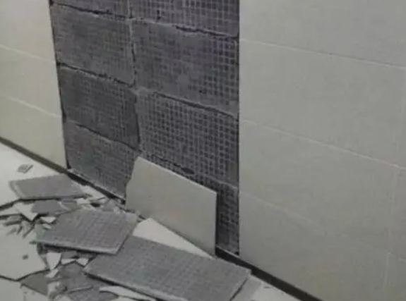工农瓷砖空鼓维修公司分享下工农墙砖松动维修的知识